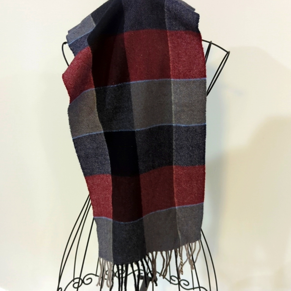 Wool scarf